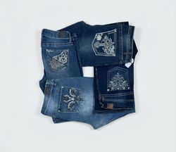 Vintage Y2K Damen Jeans mit Kreuz- und Blumenstick..