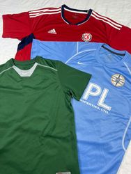 T-shirt sportiva Adidas & Nike