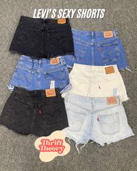 🔴 Levi's Sexy Shorts - (17/09)