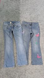 ***Jeans a campana Y2K – Denim ricamato e alla mod..
