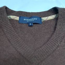 Awesome authantic Burberry sweater