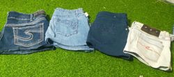 GLORIA VANDERBILT AND OTHER MIX BRANDS MINI SHORTS..