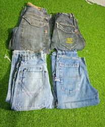 TOMMY JEANS Y OTROS VAQUEROS DE MARCAS MIXTAS (B 1..