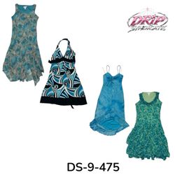 Robe en poly bleu audacieux inspirée par la mode Y..
