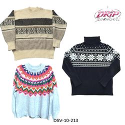Vintage gemusterte und bestickte Strickpullover