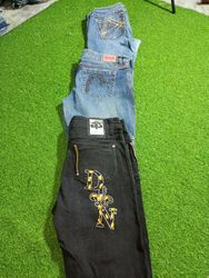 ROCK & REPUBLIC AND OTHER BRAND WOMEN WEAR JEANS F..