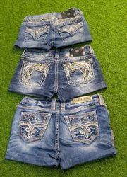 7763 - Miss me, True Religion, Rock Revival Short ..