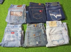 GUESS JEANS AND OTHER MIX BRANDS JEANS  (A 134)