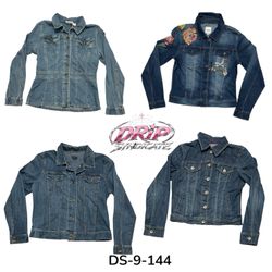 Y2K Denim Jacket With A Relaxed Streetwear Fit (DS..