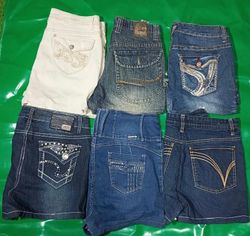 ARIYA JEANS AND OTHER MIX BRANDS MINI SHORTS (C 43..