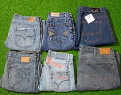 AMERICAN EAGLE AND OTHER MIX BRANDS  JEANS (A 164)