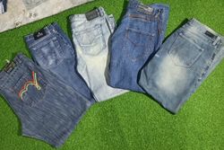 ROCAWEAR UND ANDERE MIX-MARKEN JEANS (A 252)