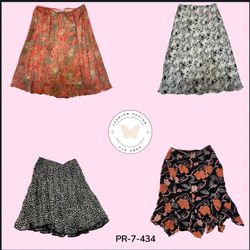Women’s Floral Printed Poly Skirt – 2000s Vintage ..