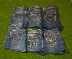 SILVER JEANS CO. MINI SHORTS (C 213)