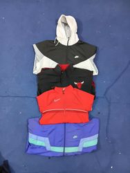 Windbreakers Nikes