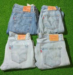 LEVI’S 501 JEANS  (A 149)