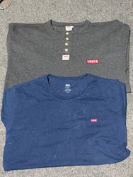 Levi’s t shirt