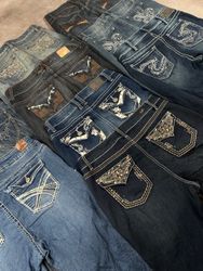 Jean bootcut en broderie Y2K