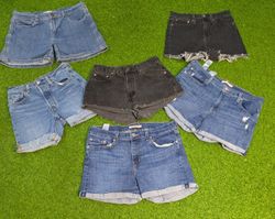 8394 - Levi's short.