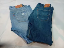CR2207 VINTAGE LEVI’S JEANS