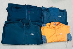 Les vestes et polaires The North Face #J2