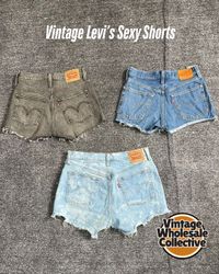 🔴 Vintage Levi’s Sexy Shorts - (30/09)