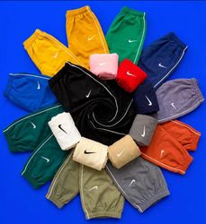 Baggy Nike Trackpants