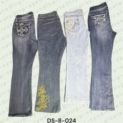 Y2K Embroidered Flare Jeans – Low Rise Retro Denim..