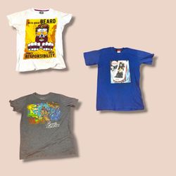Grafische Rundhals-T-Shirts