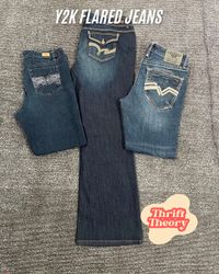 Y2K Flared Jeans - (21/08)