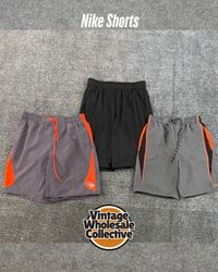 🔴 Nike Shorts - (26/10)