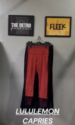 #844 LULULEMON CAPRI LEGGINGS
