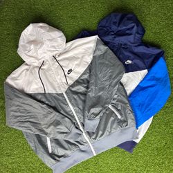 Authentic Nike windbreaker (zrs 117)
