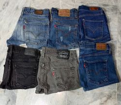 LEVI’S MINI SHORTS (C 439)