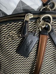 Mix branded bags and purses