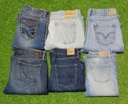 LEVI’S AND OTHER MIX BRANDS JEANS (B 65)