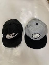 Caps