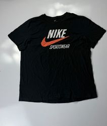 Lot of 10 Men's Nike & Sportswear Graphic T-Shirts..
