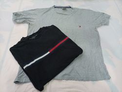 CR11270 Vintage Tommy Hilfiger T-Shirts