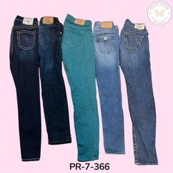 Women's True Religion Straight Leg Jeans – Classic..