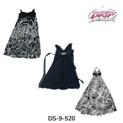 Robe Poly Y2K avec des vibrations rétro séduisante..