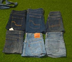 LEVI’S MINI SKIRTS (C 212)