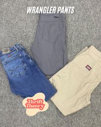 🔴 Wrangler Pants - (09/10)