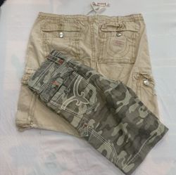 CR12439 Vintage True Religion and Rock Revival Men..