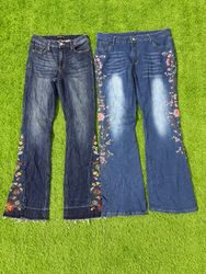 Yv1564 Embroidered and Embellished Flare Jeans 11P