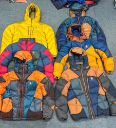 Black yak puffer jackets 15 pcs