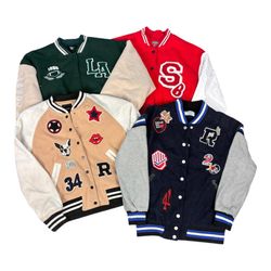 Vestes de lettre universitaire vintage Y2K – Marqu..