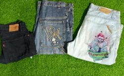 TOMMY HILFIGER AND OTHER MIX BRANDS SHORTS (D 267)