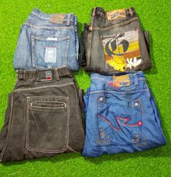 ROCAWEAR  AND OTHER MIX BRANDS JEANS  (A 136)