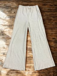 Wide leg pants